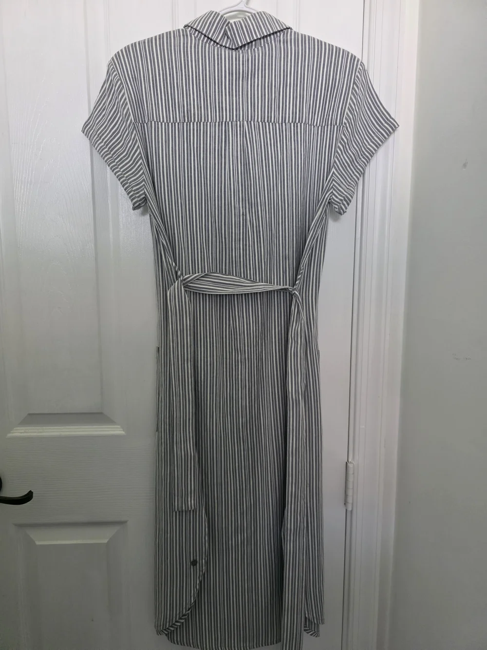 Roxy Women’s Gray & White Stripe Button-Front Shirt Dress Medium 19" P2P - Picture 7 of 7